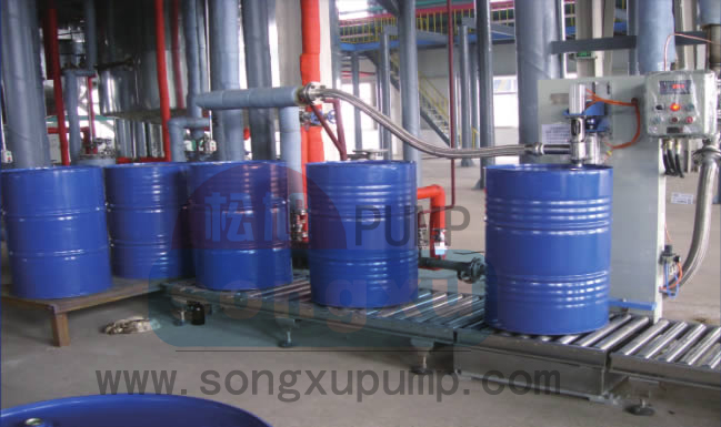 200L单头灌装机应用现场